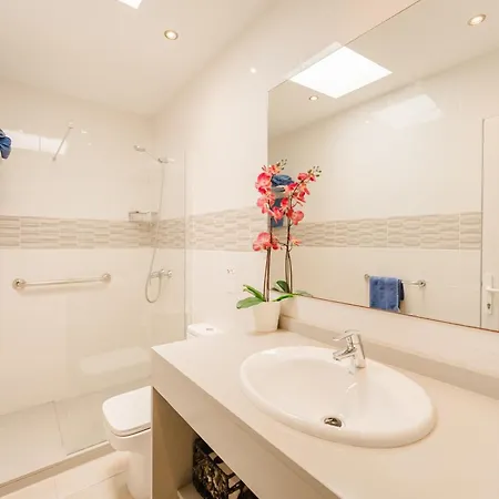 Vakantiehuis Old Town Reina Sofia 3 *